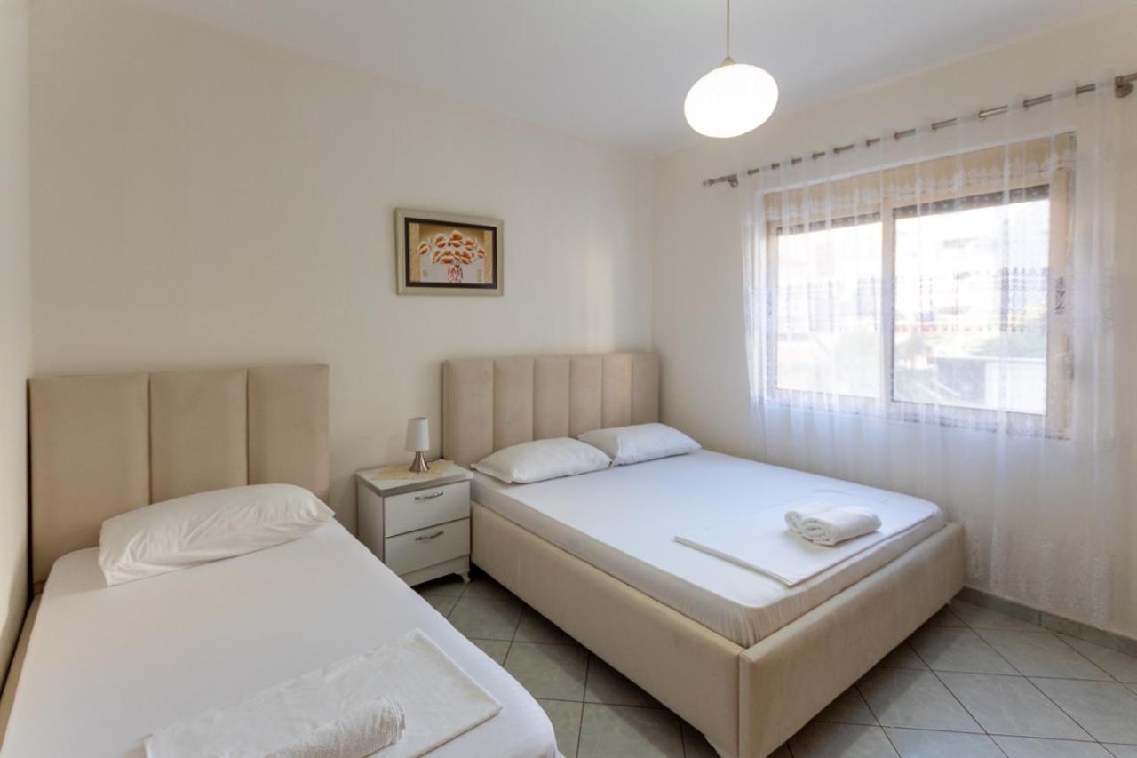 Comfortable Apartment Next To The Beach Durrës Eksteriør billede