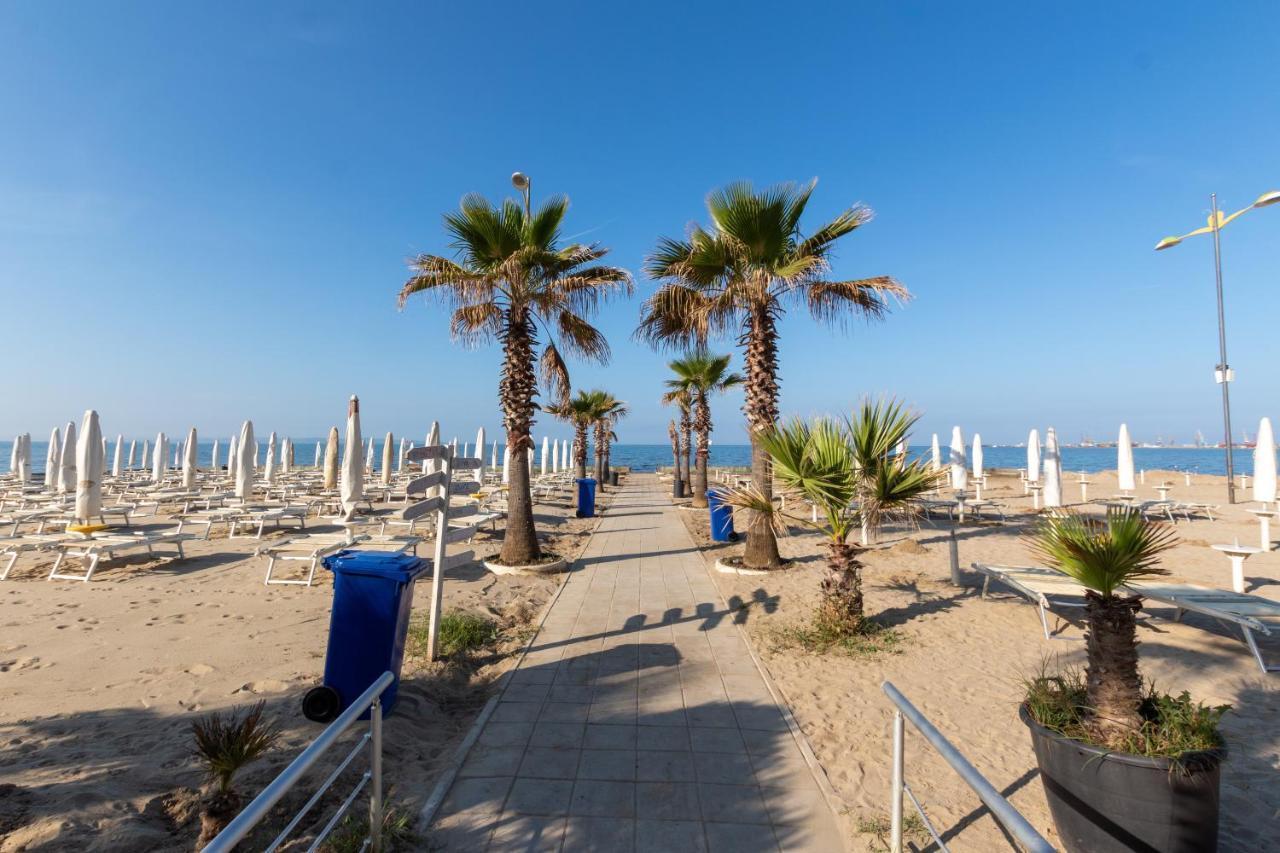 Comfortable Apartment Next To The Beach Durrës Eksteriør billede