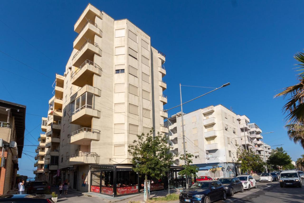 Comfortable Apartment Next To The Beach Durrës Eksteriør billede