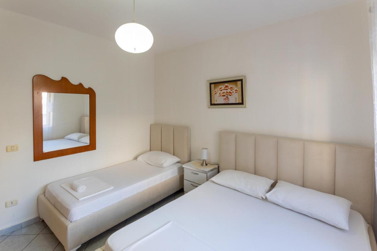 Comfortable Apartment Next To The Beach Durrës Eksteriør billede