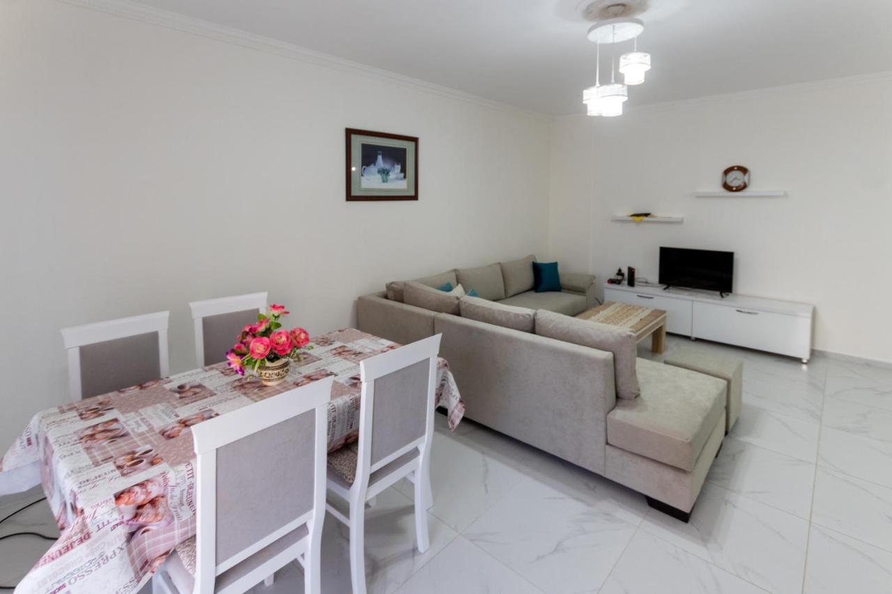 Comfortable Apartment Next To The Beach Durrës Eksteriør billede
